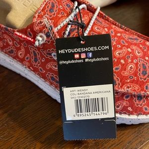 Hey Dude Wendy Bandana Americana sz 7